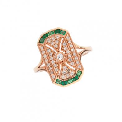 detail Prsten z růžového zlata se smaragdy a diamanty