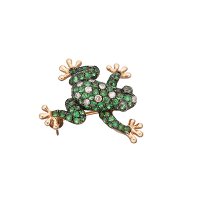 Brož - žabka z růžového zlata se zelenými granáty a diamanty. Délka 2,30cm