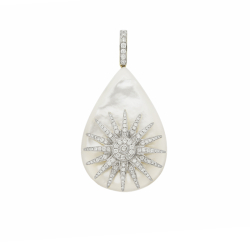 Přívěsek z žlutého zlata s perletí a diamanty. Celková výška 5,70cm