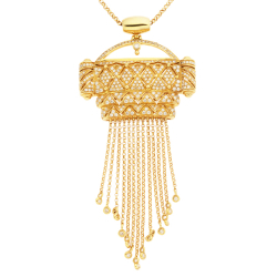 Přívěsek ze žlutého zlata s diamanty. Délka řetízku 50cm