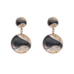 Náušnice z růžového zlata s perletí a diamanty. Celková délka 3,40cm