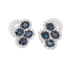 Náušnice z bílého zlata se safíry a diamanty. Celková výška 1,80cm, klipsy