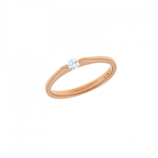 detail Prsten z růžového zlata s diamantem