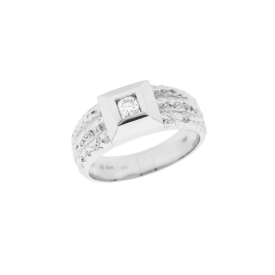 detail Pánský prsten z bílého zlata s diamantem