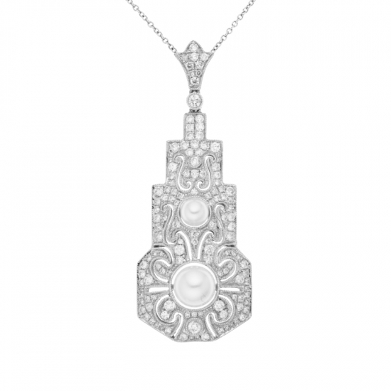 detail Přívěsek z bílého zlata ve stylu art deco s perlou a diamanty.Délka 42-45cm